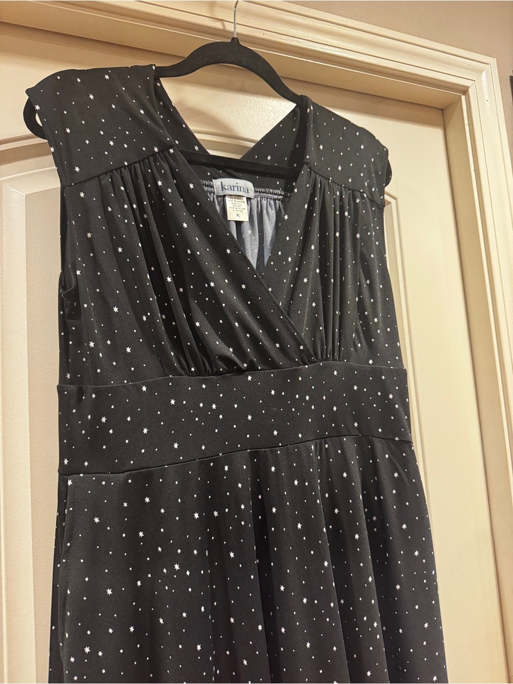 Ultimate Travel Dress Dotted with Tiny Stars - wrinkle free - Picture 2 of 3